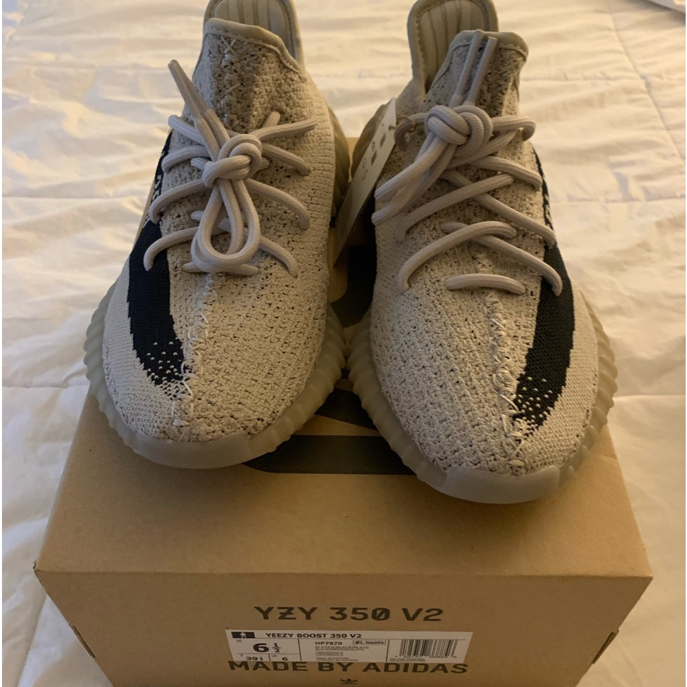 Yeezy boost 350 v2